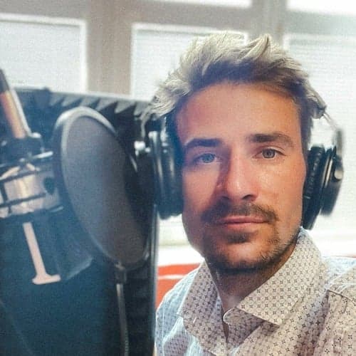 Tomas B.