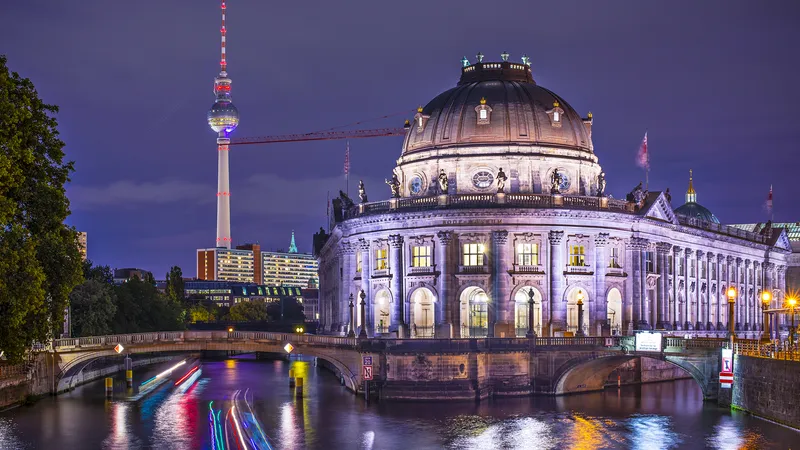 How Fame Crew works in Berlin