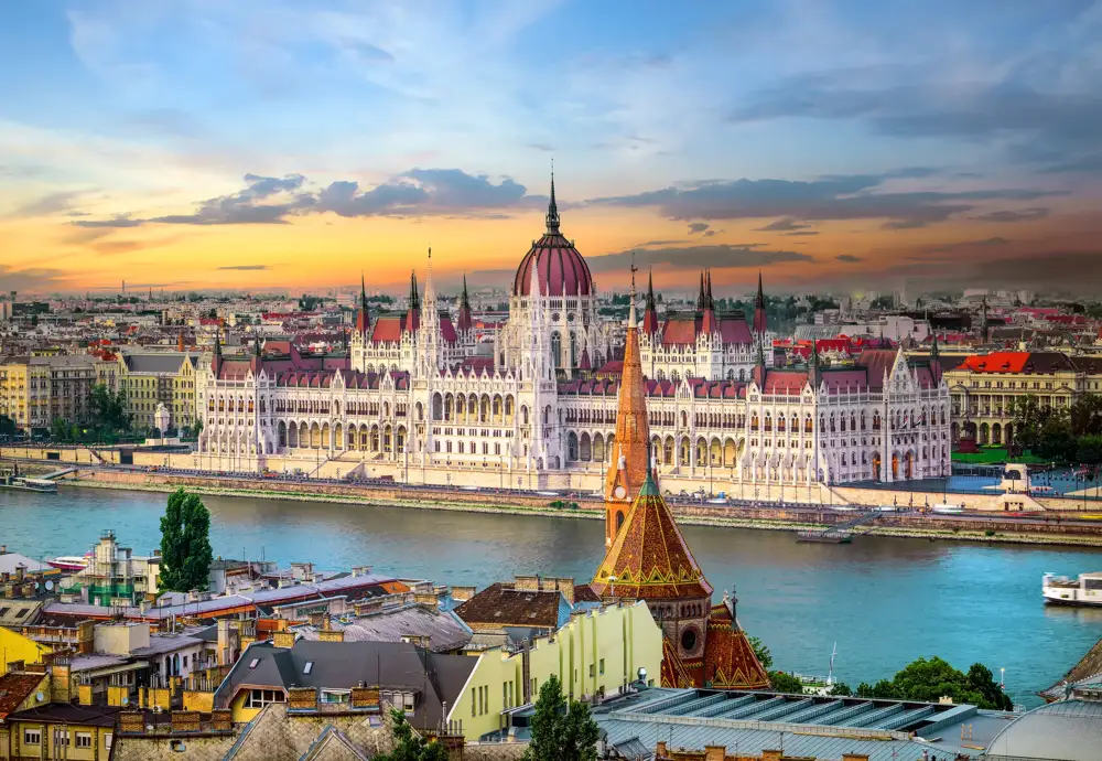 How Fame Crew works in Budapest